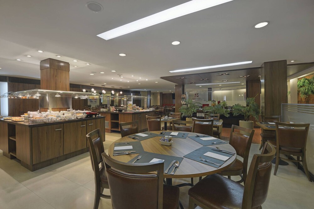 Hotel Deville Curitiba Batel (ex Hotel Deville Business Curitiba) 31/45