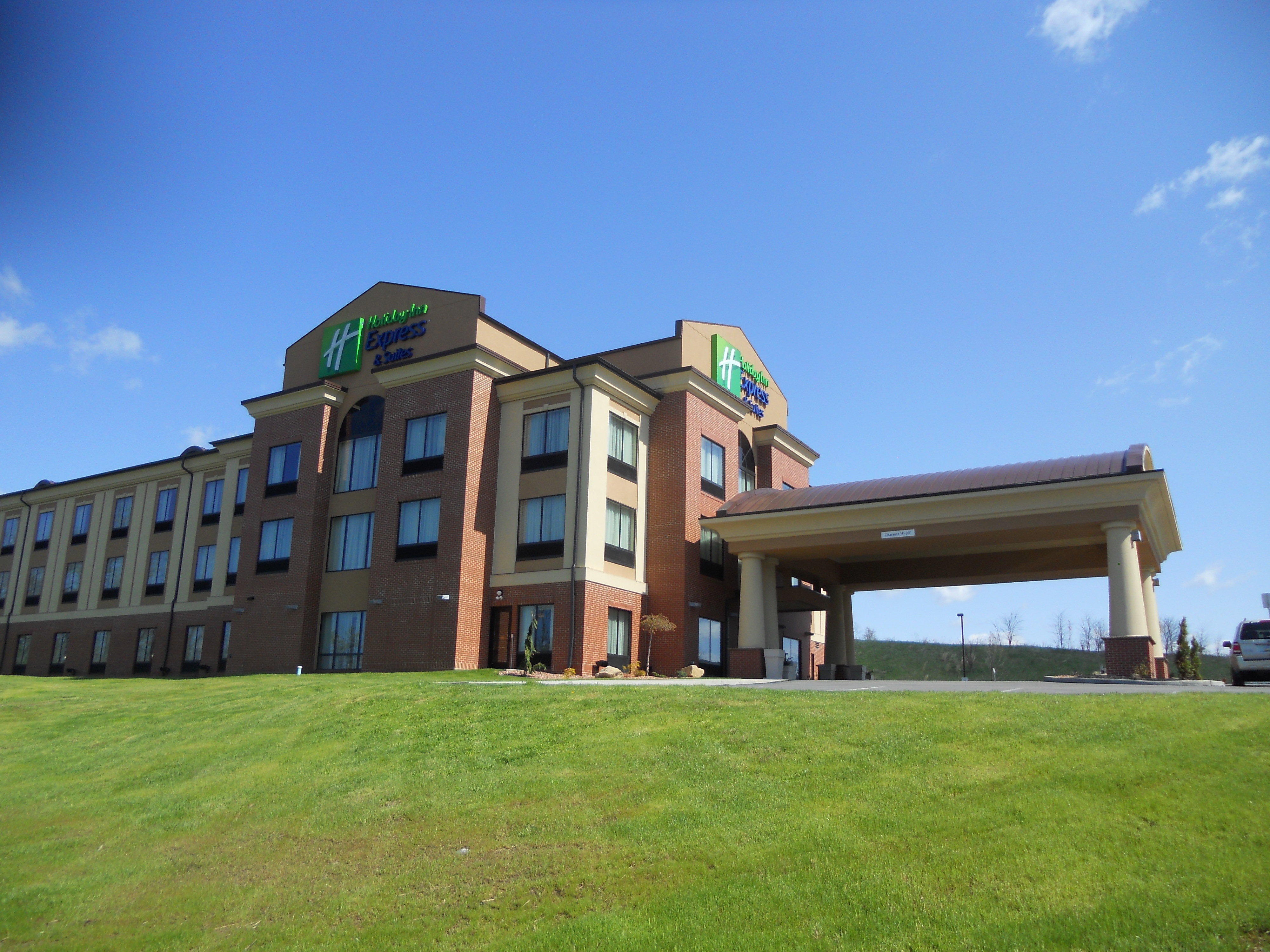 Holiday Inn Express Suites Greensburg 57/58