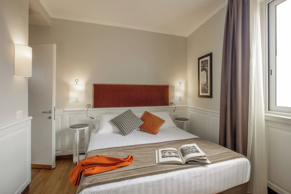 2 BEDROOMS, PENTHOUSE, CITY VIEW