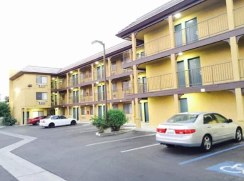 Simply Home Inn Suites 41/46
