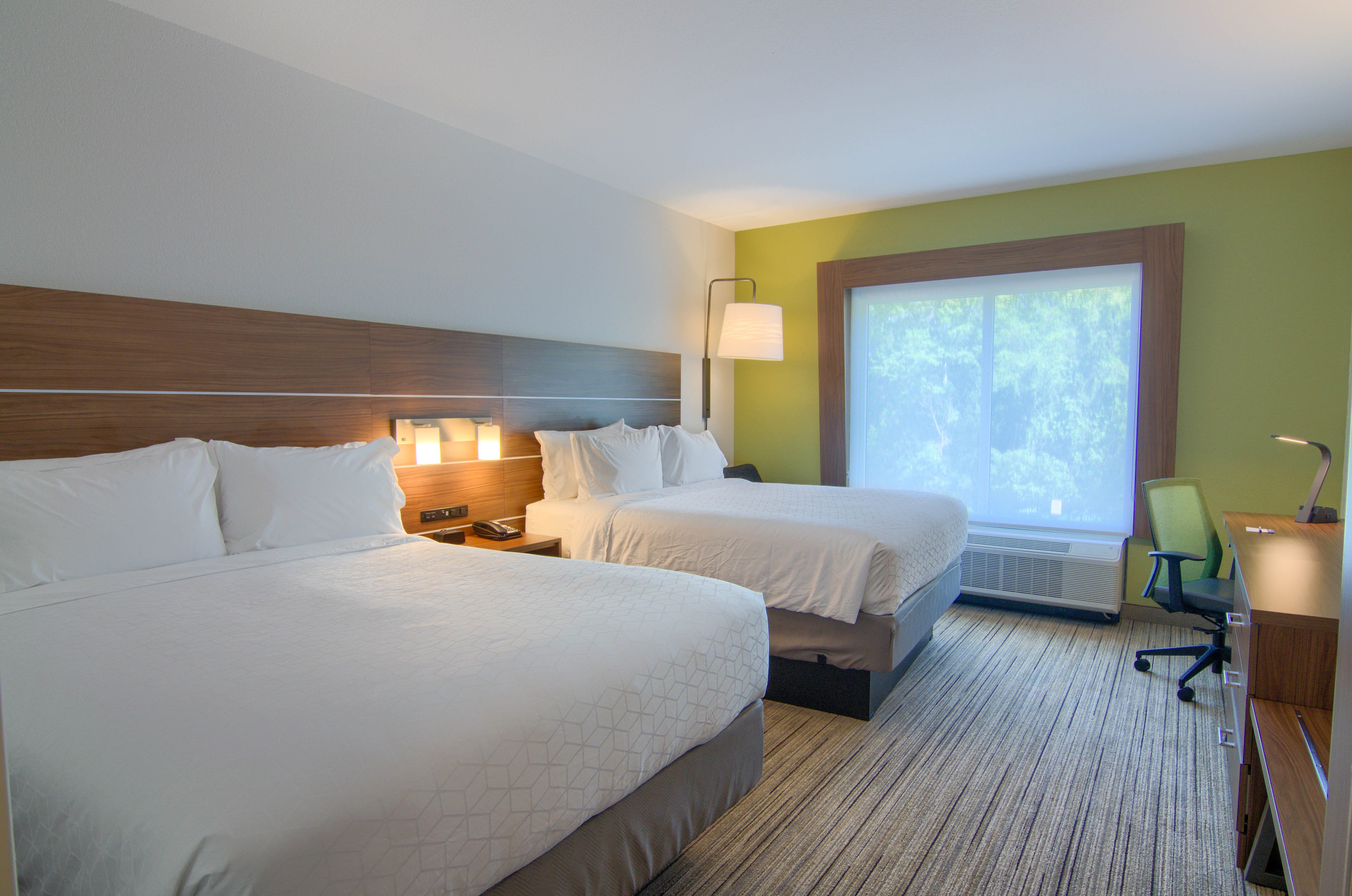 Holiday Inn Express Suites Mobile University Area 11/33