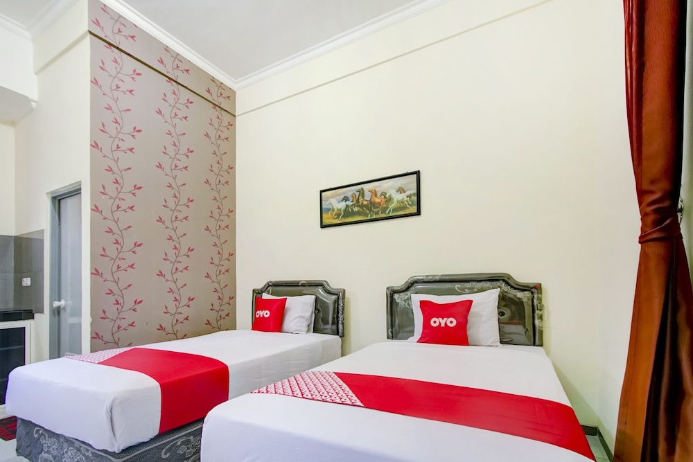 Super OYO Capital O 90151 Guest House 180 24/30