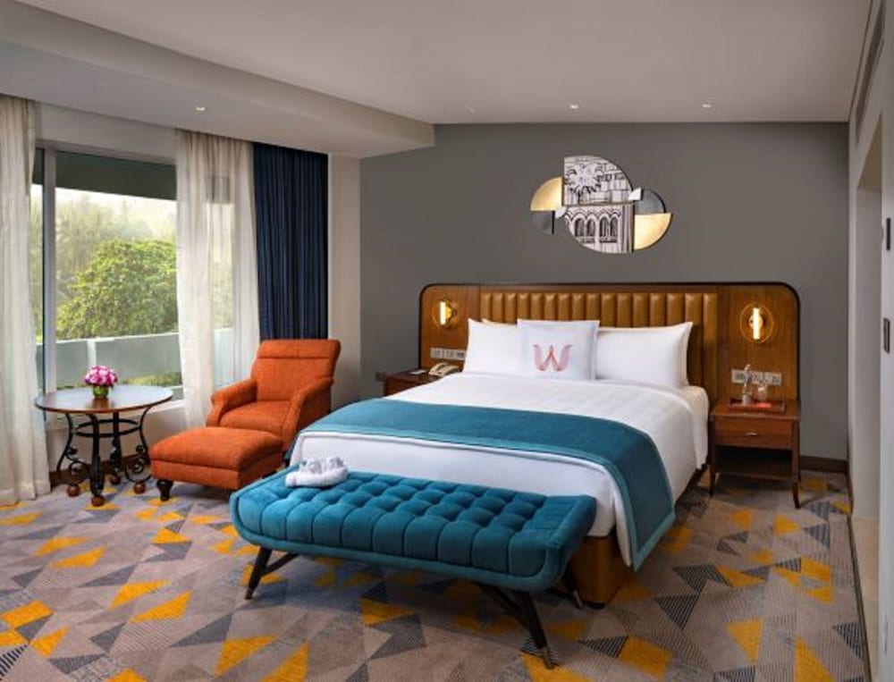 CLUB, DELUXE, QUEEN BED, CITY VIEW