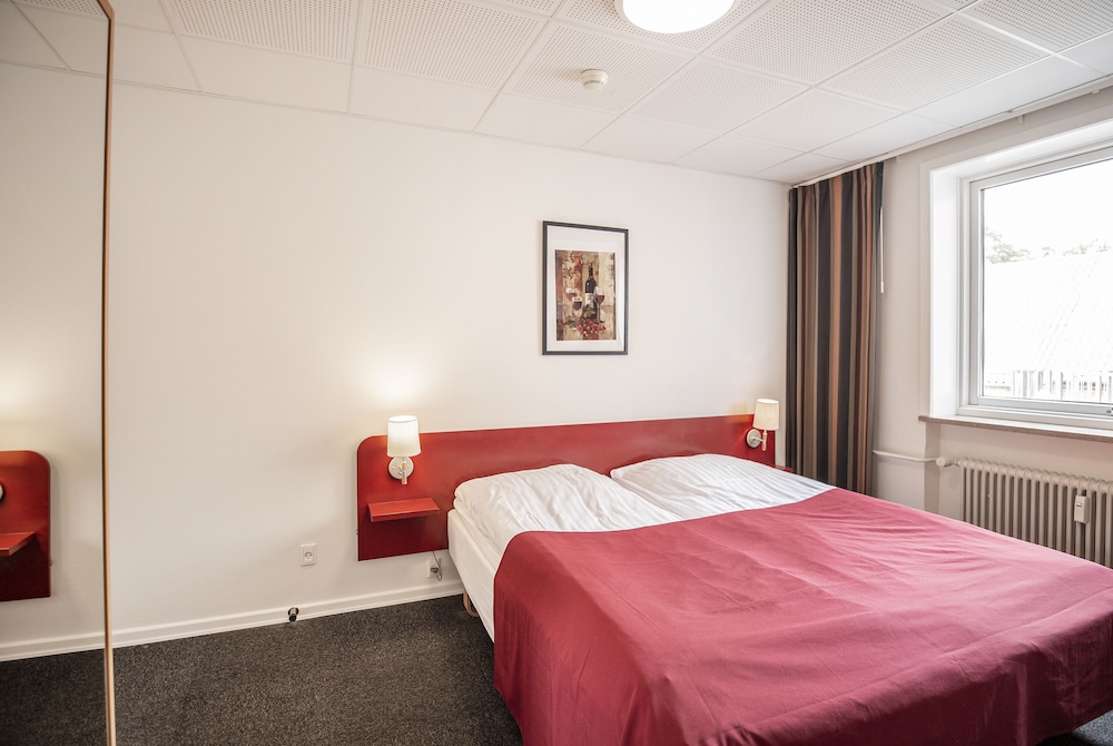 Hotel Ringkjobing 8/83