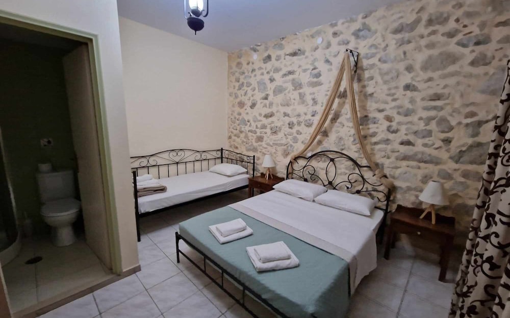 Hariklia Rent Rooms 11/36