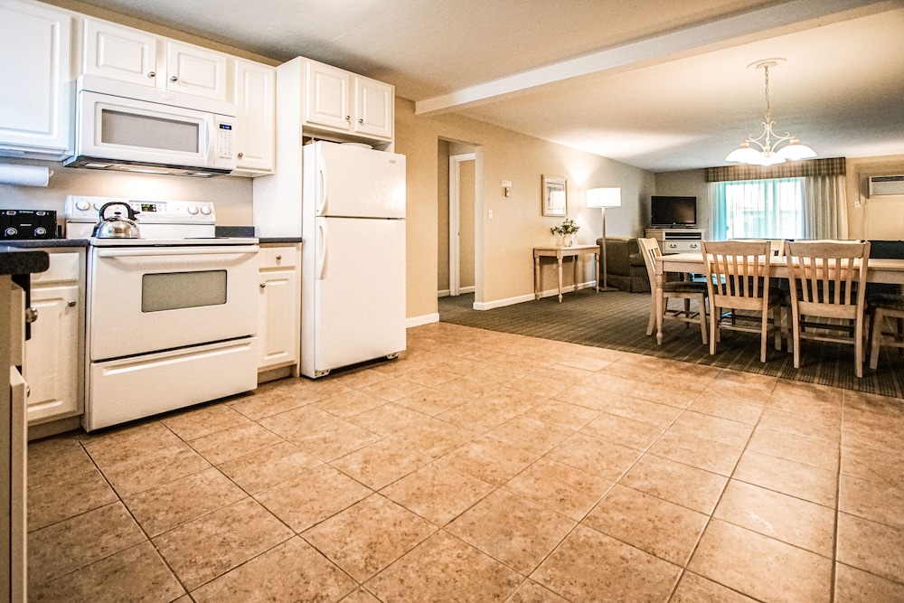 Cape Winds Resort 32/46