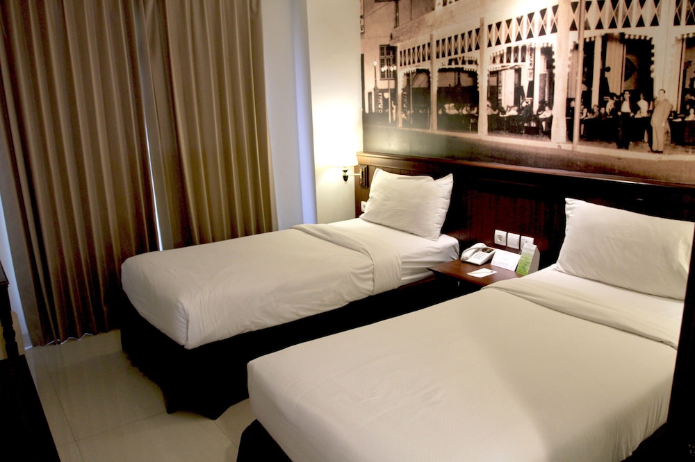 Varna Culture Hotel Soerabaia 16/49