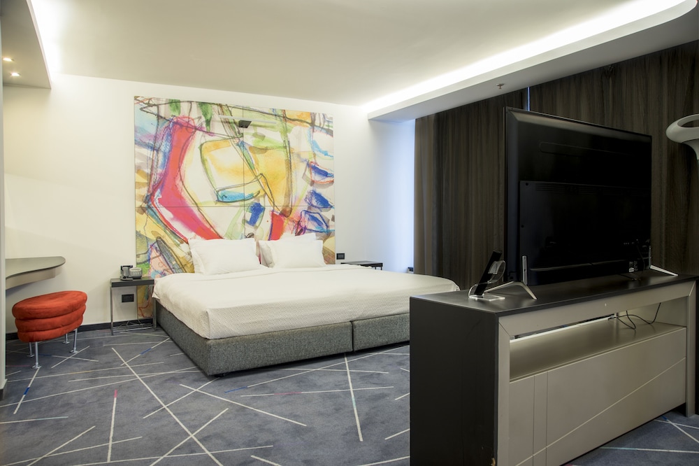 Goldent Tulip Zira Belgrade 21/60
