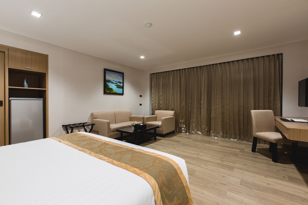 Adelphi Pattaya 24/61