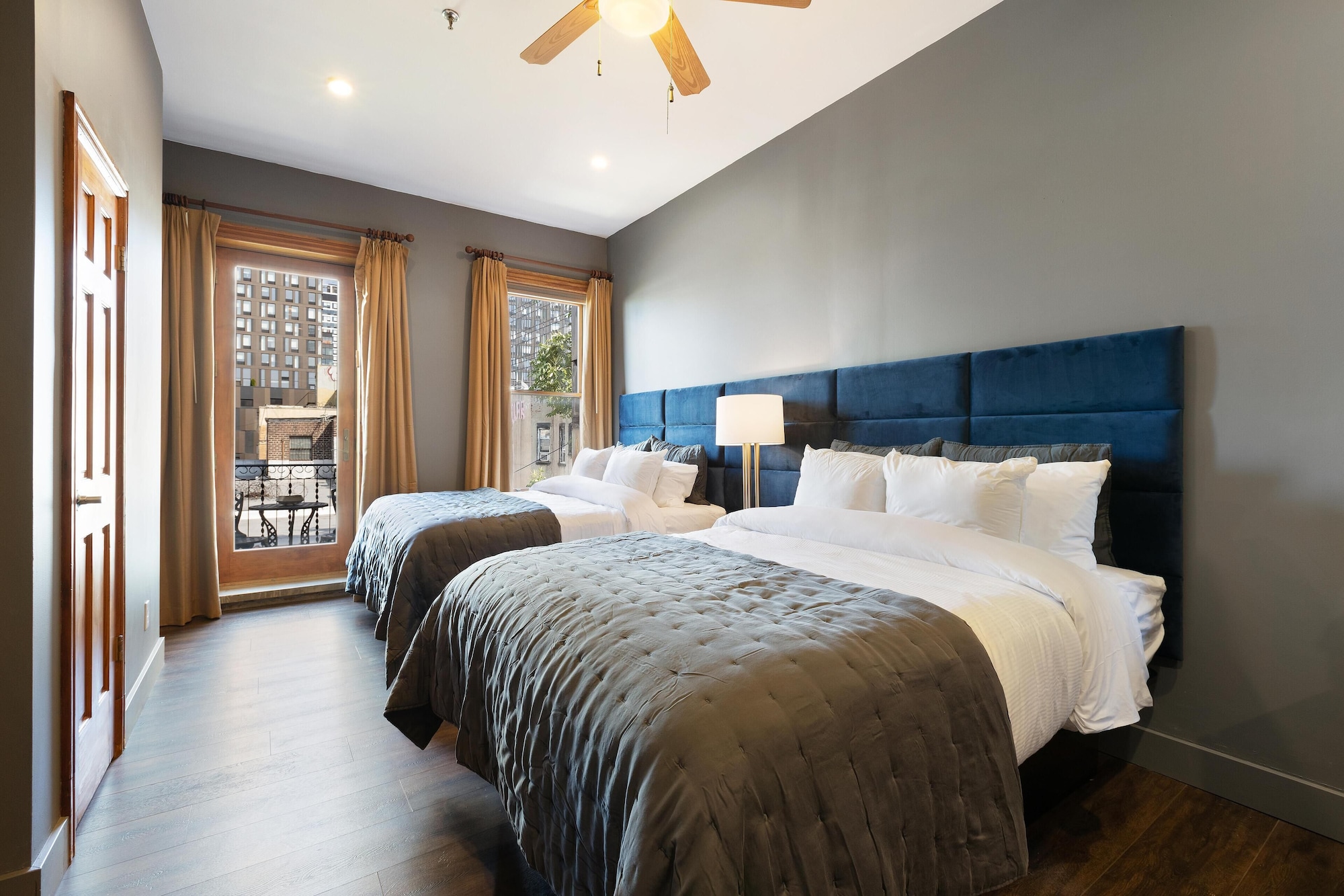 DELUXE, 2 QUEEN BEDS
