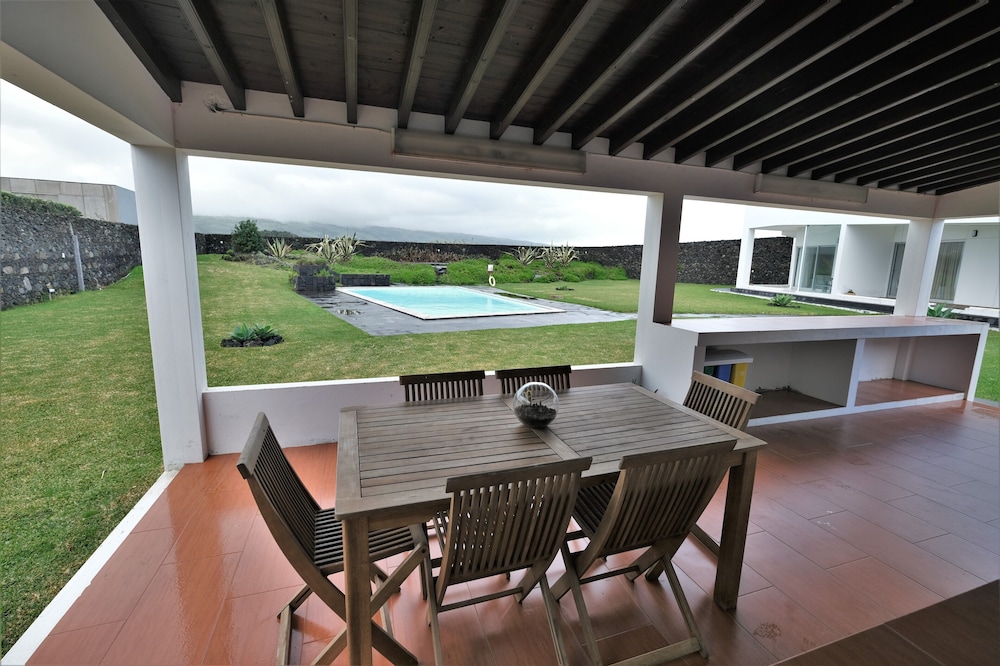 Sao Vicente Lodge 33/43