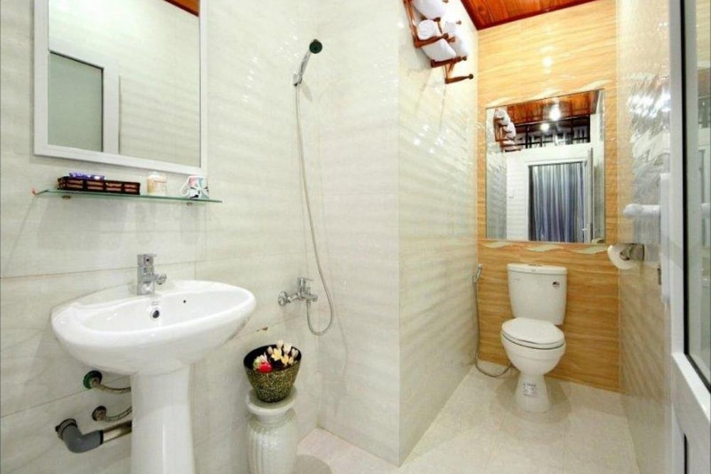 Red House Homestay 69/70