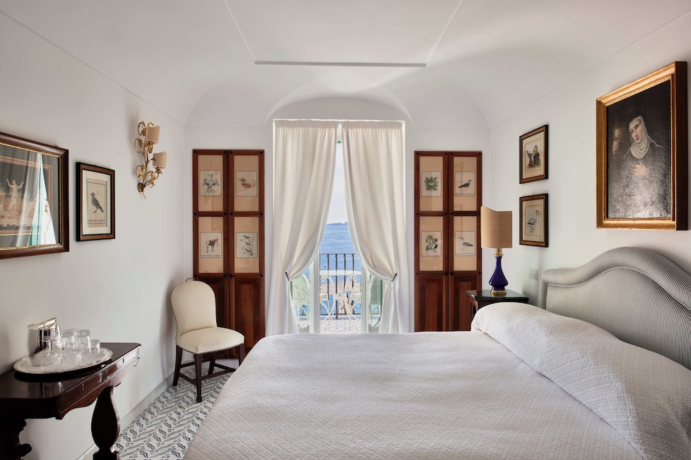 Classic, Double Bed, Sea View