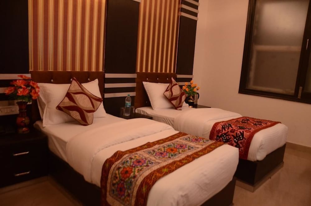 Hotel Blue Pearl Paharganj 23/50