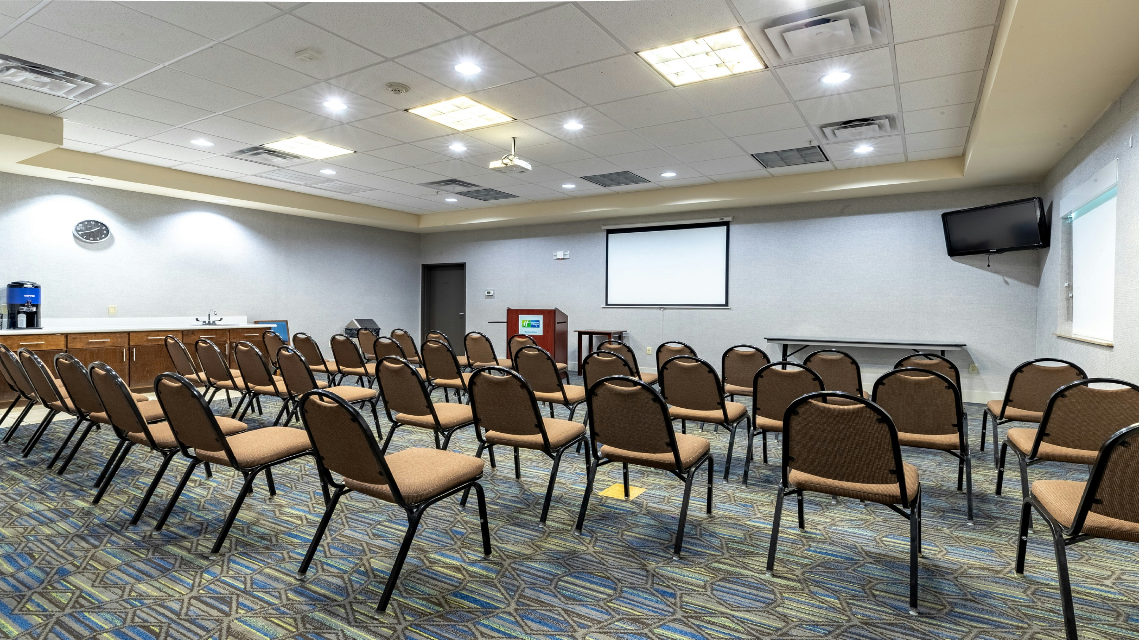 Holiday Inn Express Hotel & Suites Houston South - Pearland 53/61