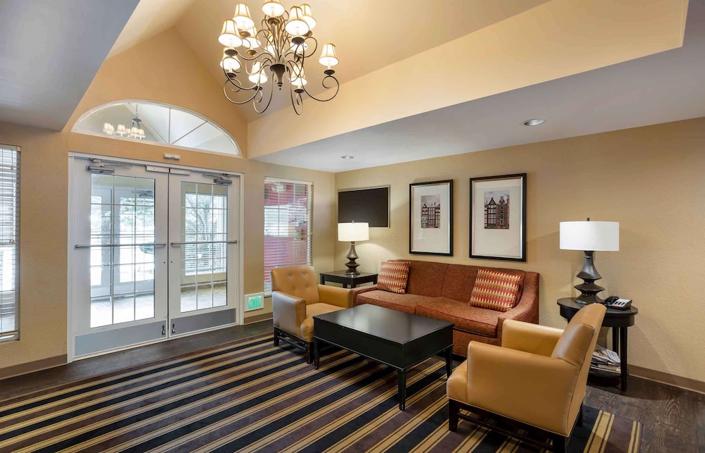Studio 6 Extended Stay Fishkill Route 9 NY 9/57