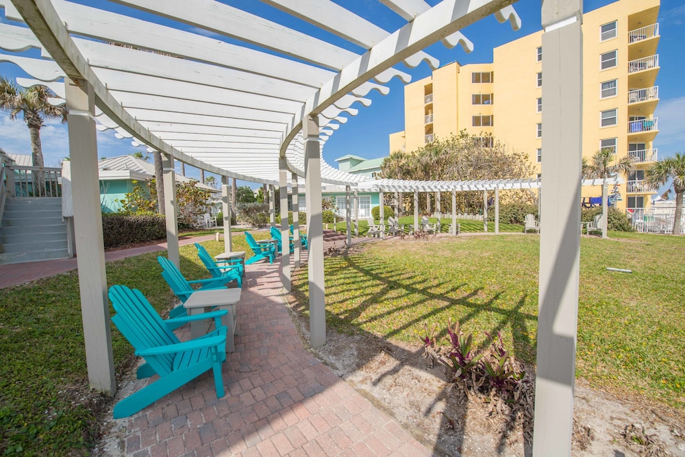 Coconut Palms Beach Resort II 38/50