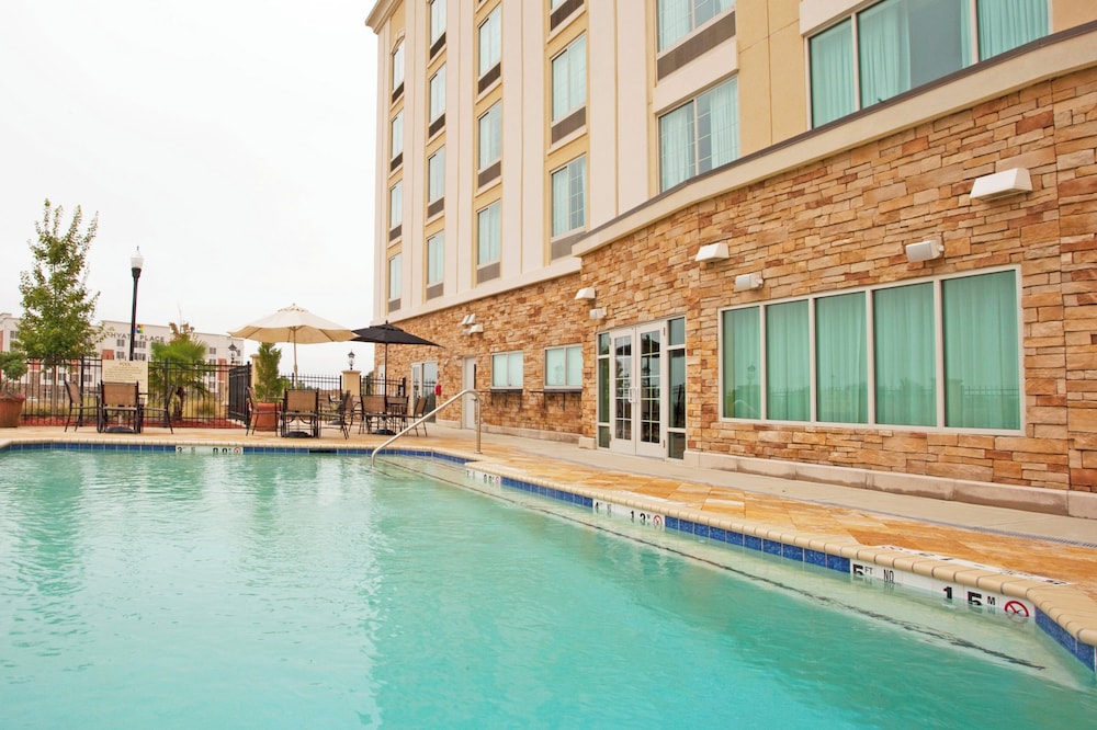 Holiday Inn Express Hotel and Suites Columbus At Northlake 7/57