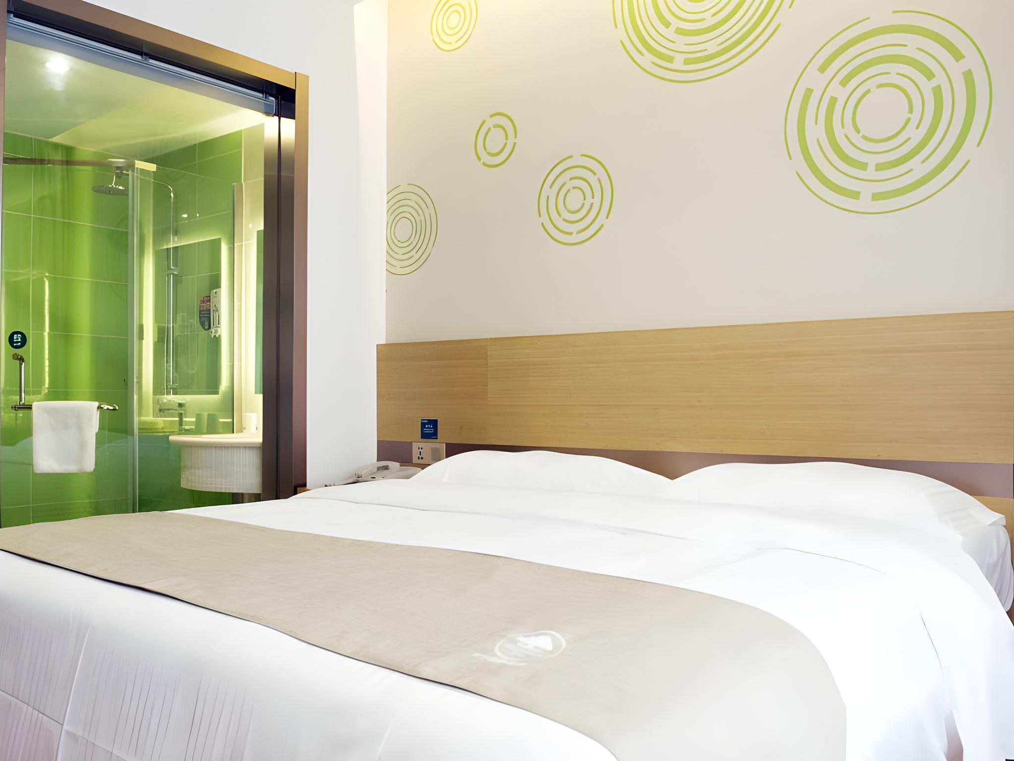 SUPERIOR, DOUBLE BED