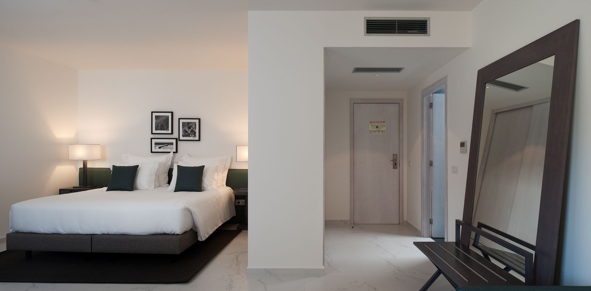 Suite, King Bed, Land View, Open Space
