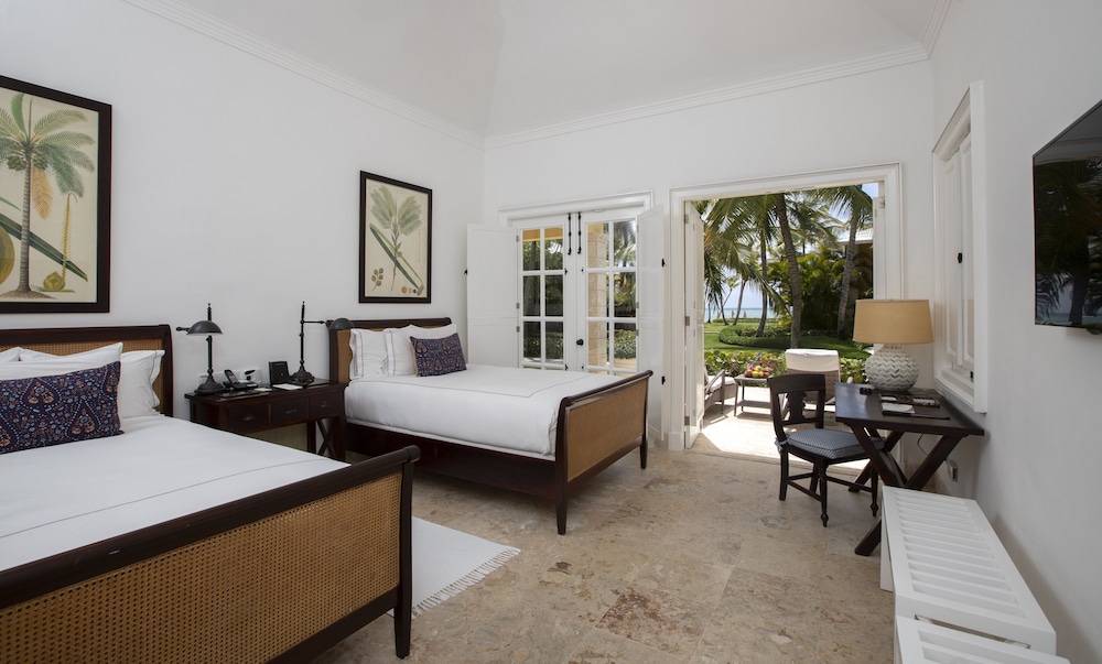 جناح بسرير كينج وسريرين مزدوجين بإطلالة على البحر بغرفتي نوم، Tortuga Bay Puntacana 6/10