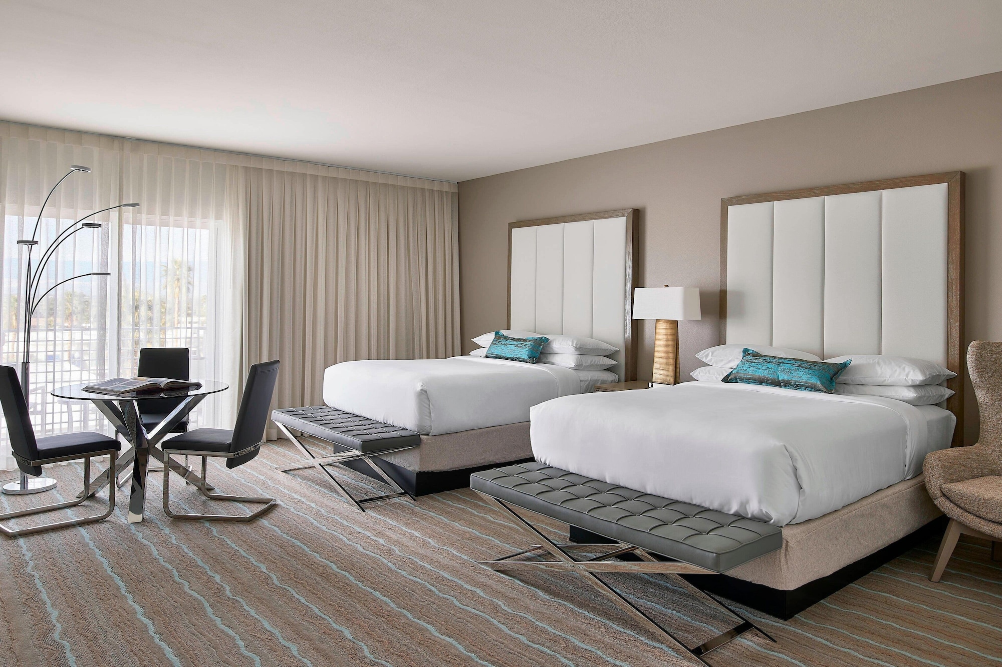 Room, 2 Queen Beds, Mountain View, Balcony