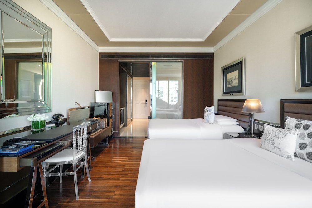 Deluxe Twin Bed Room