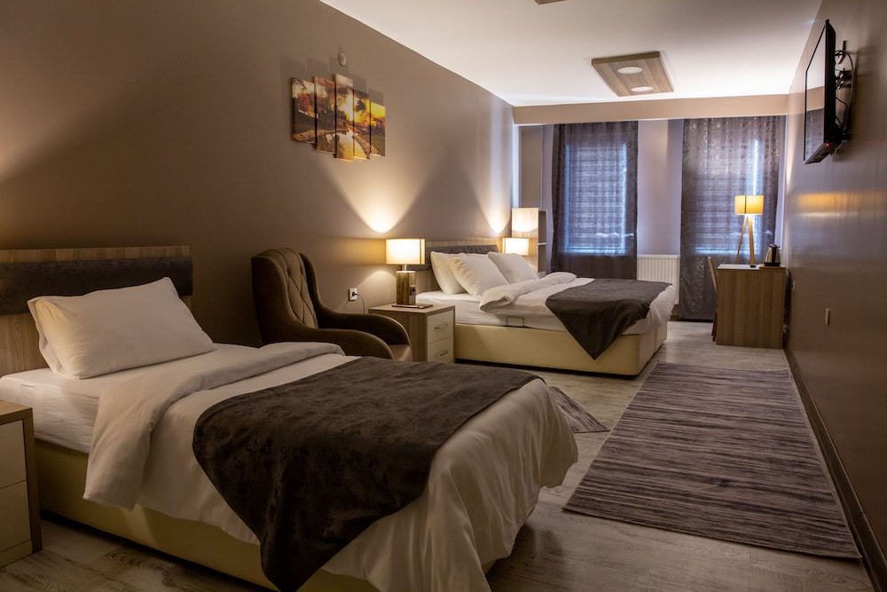 Staron Otel 17/34