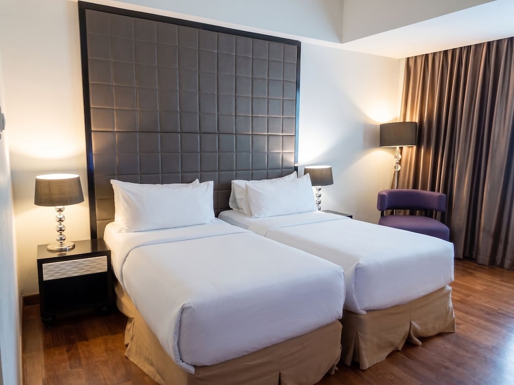 Diradja Hotel 15/50