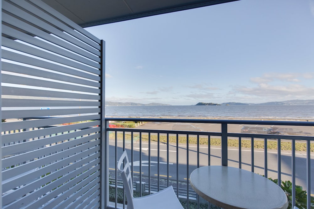 Bks Esplanade Motor Lodge 28/43