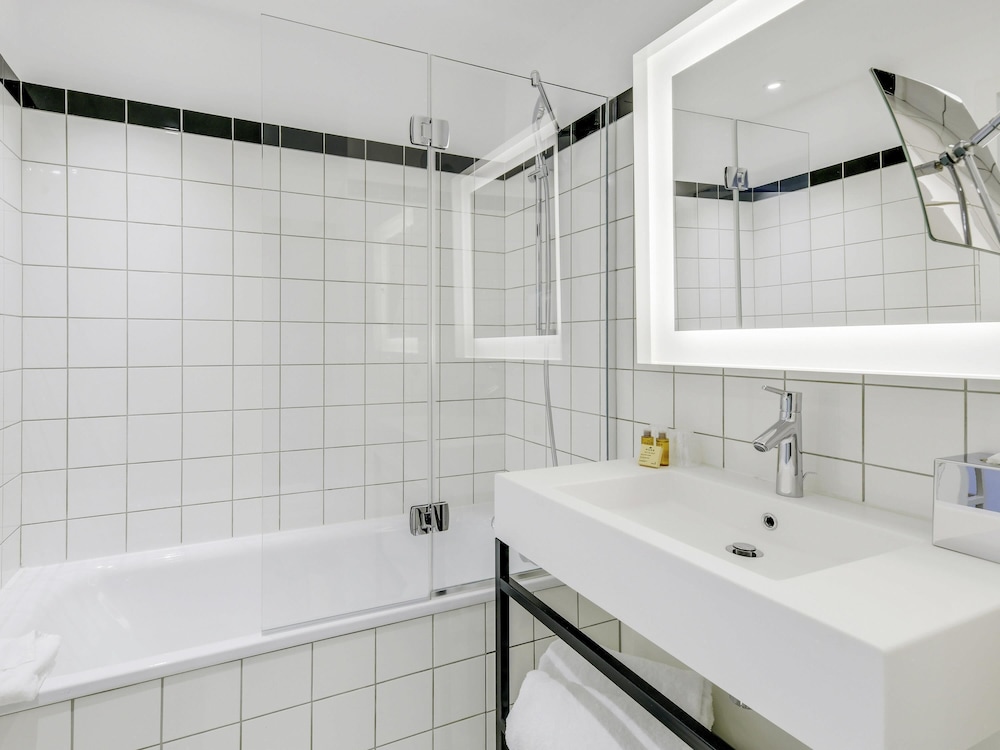 Mercure Paris Orly Tech Airport 76/78