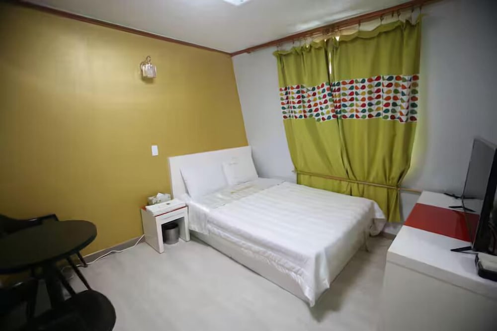 Jeongdongjin Motel 9/25