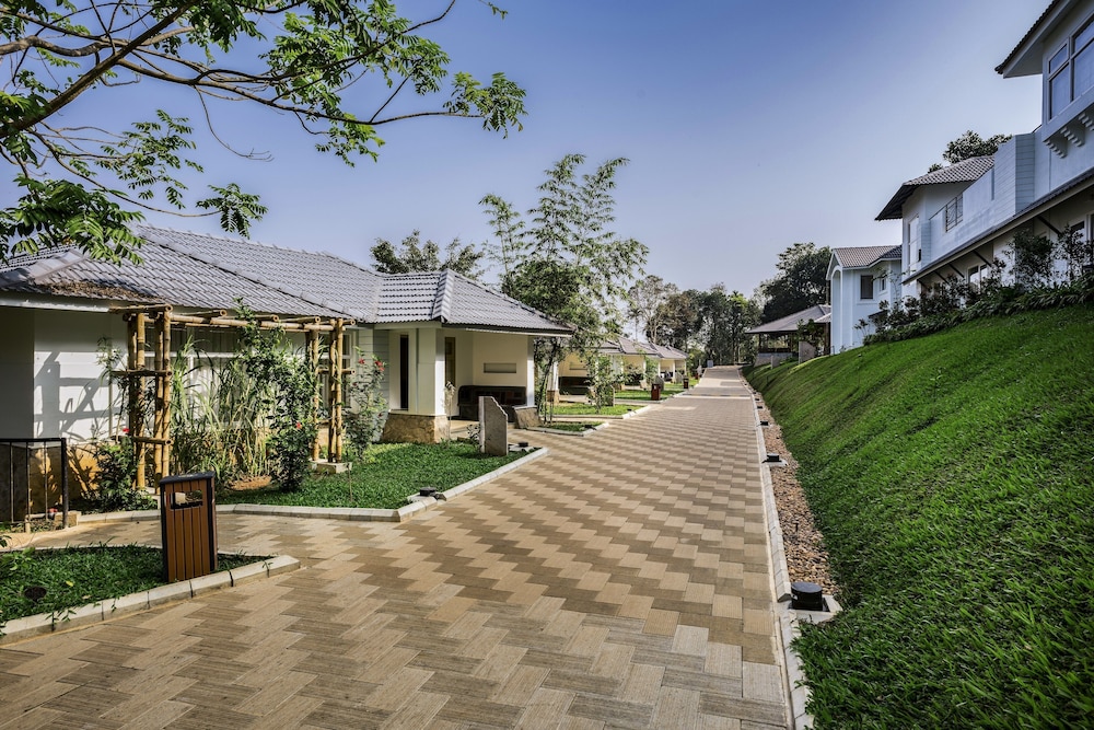 Sterling Wayanad 45/50