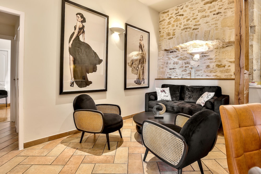 La Villa Des Consuls 31/50