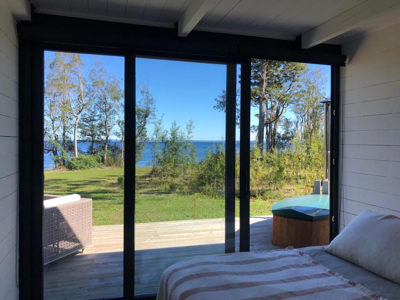 Calma Cabins 2/8