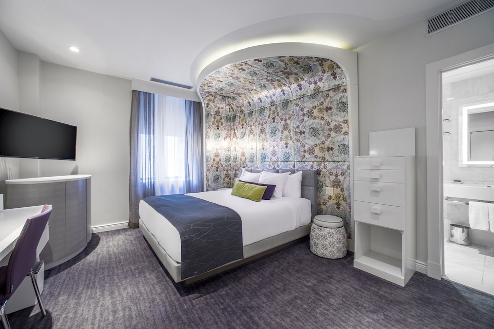 Dream Midtown 20/72