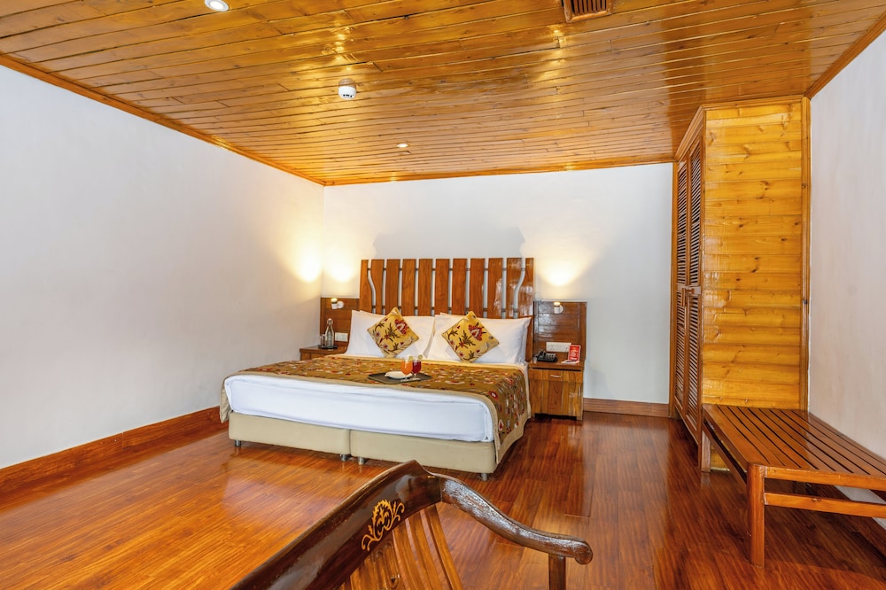HEEVAN HOTEL 18/50