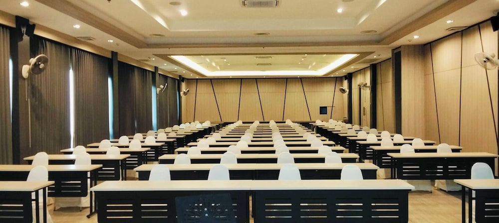 Ramada By Wyndham Aonang Krabi 35/50
