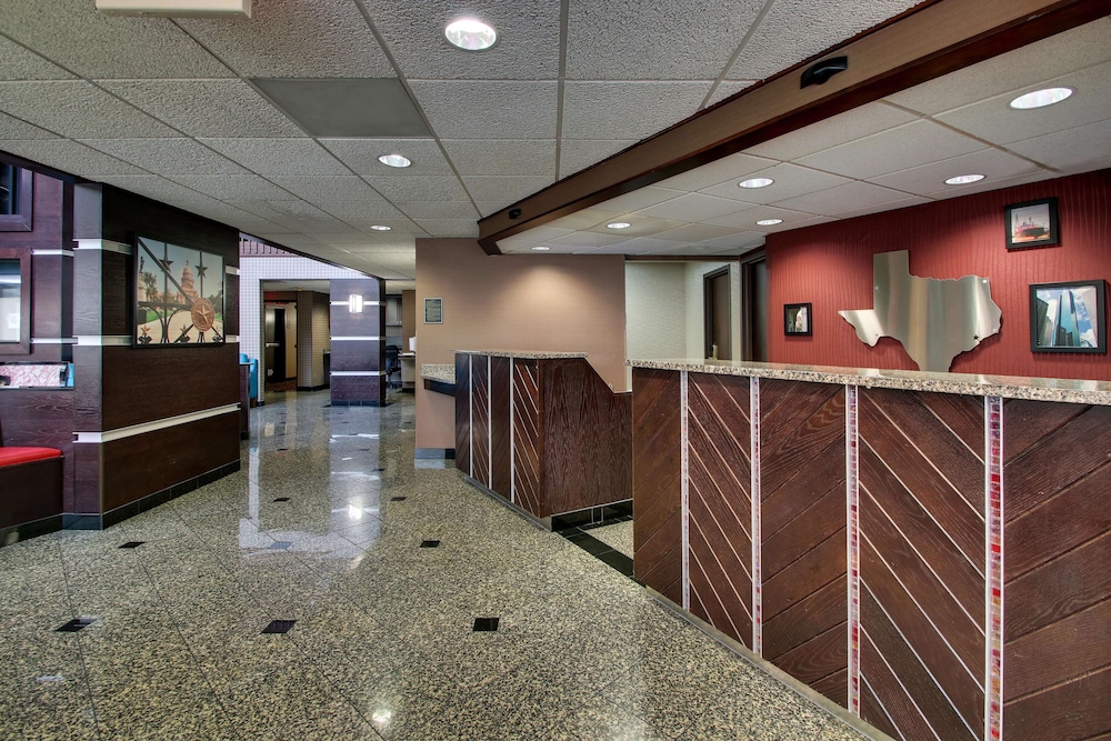 Drury Inn & Suites Near the Galleria Houston 2/49
