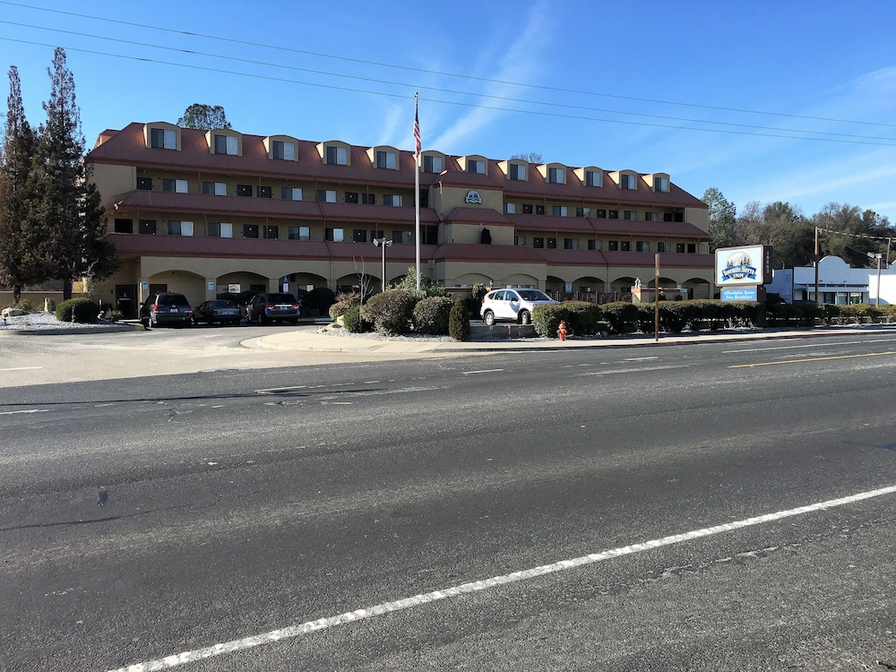Yosemite Sierra Inn 6/52