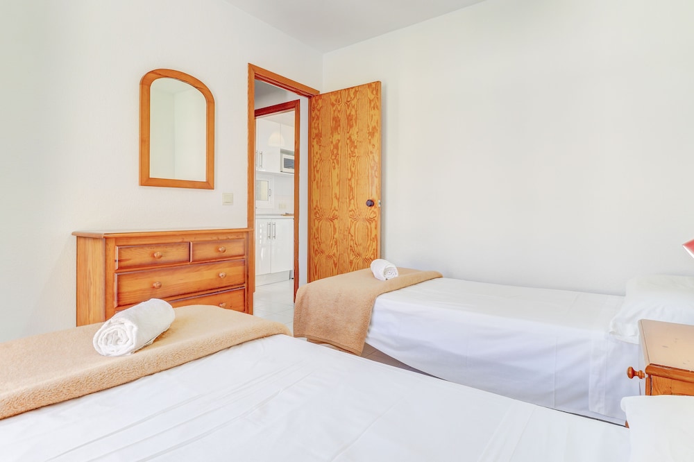 1 BEDROOM, APARTMENT, BALCONY