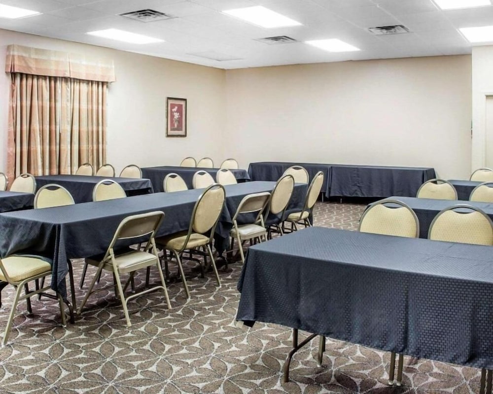 Studio6 Claremore, OK 30/45