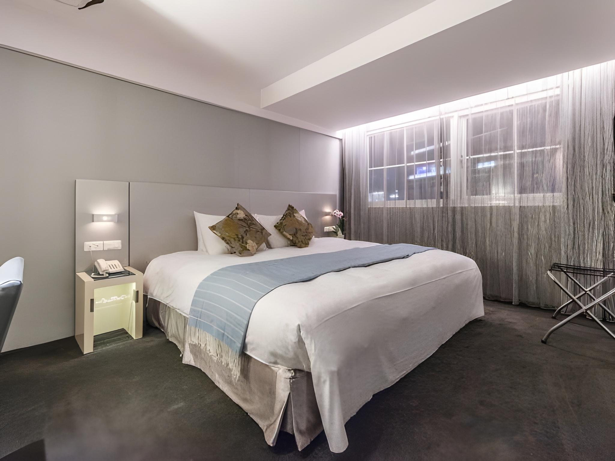 Exquisite, Double Bed