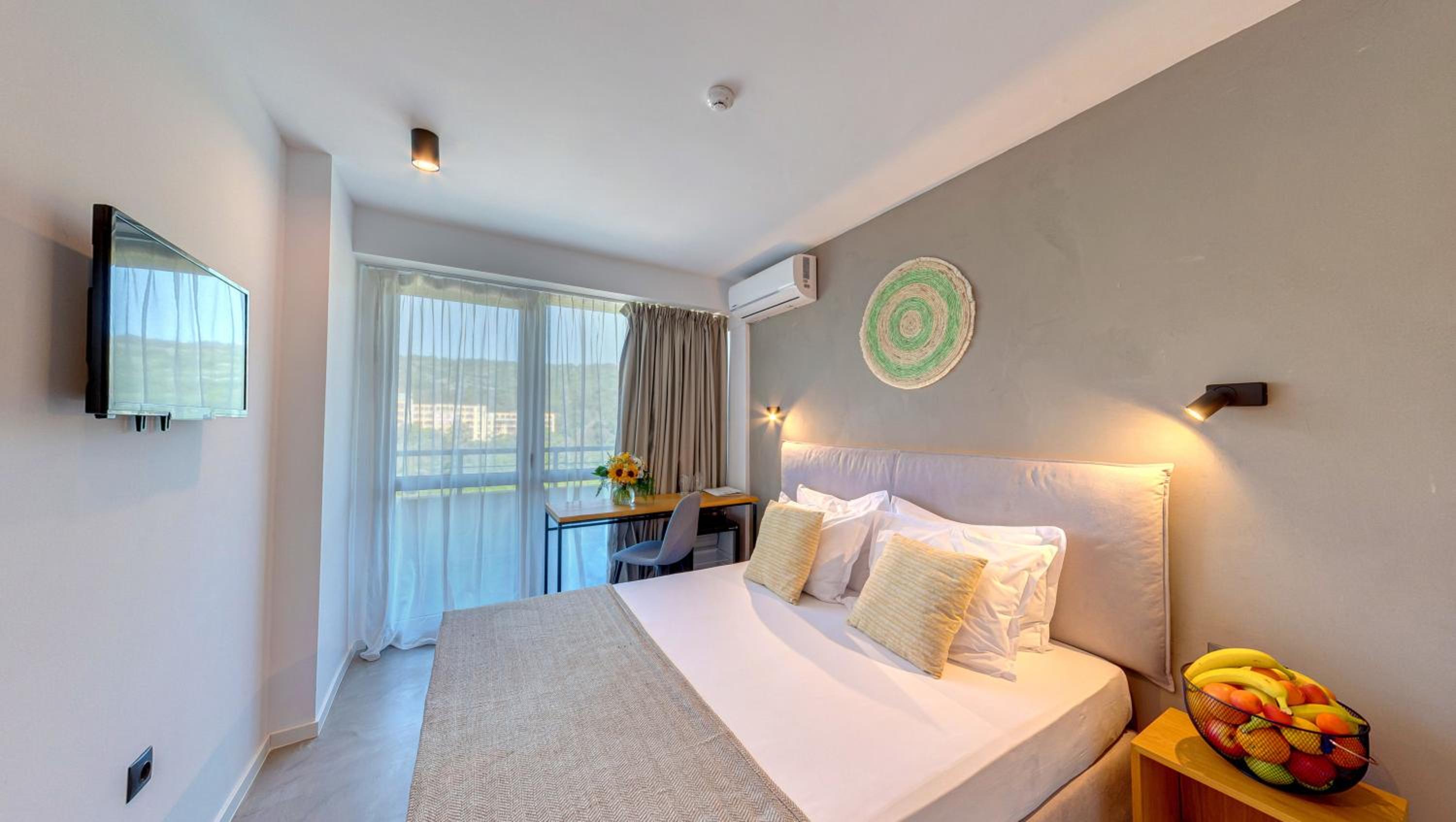 Light, Double Bed