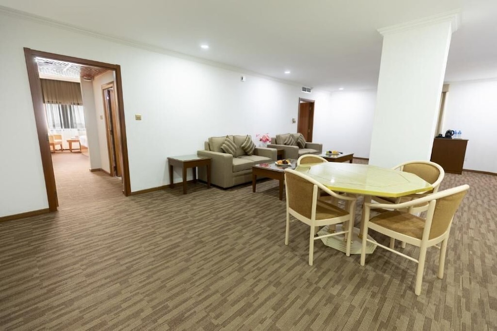 Hamdan Plaza Hotel 34/43