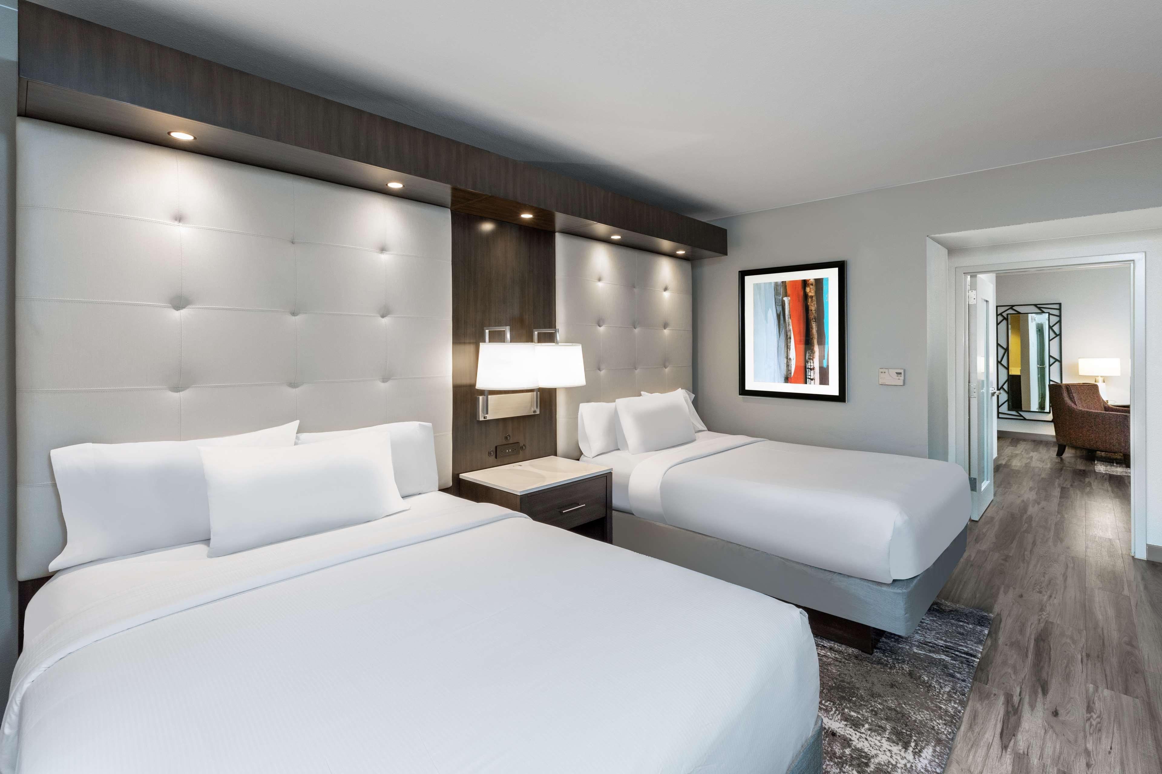 2 ROOMS, PREMIUM, SUITE, 2 QUEEN BEDS, ACCESSIBLE