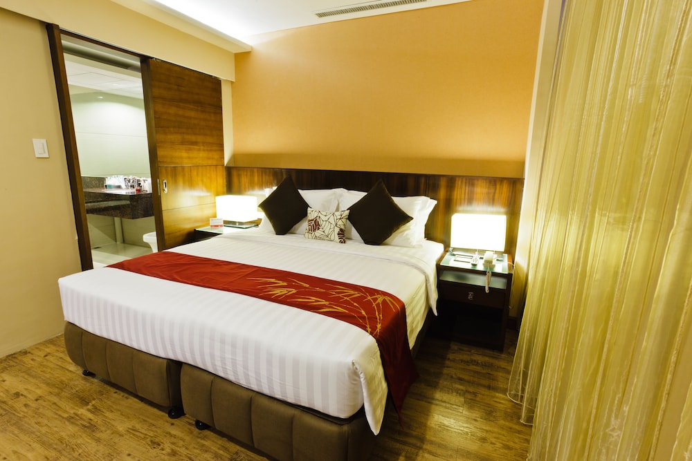 Ramada by Wyndham Manila Central 17/43
