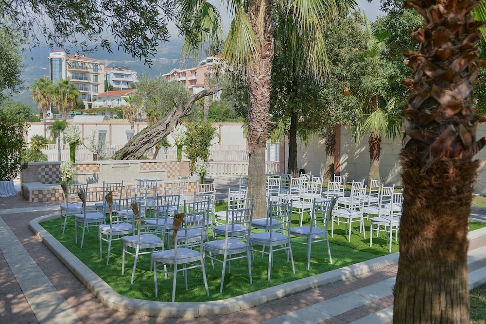 Mediteran Wellness And Spa Congress Center 60/62