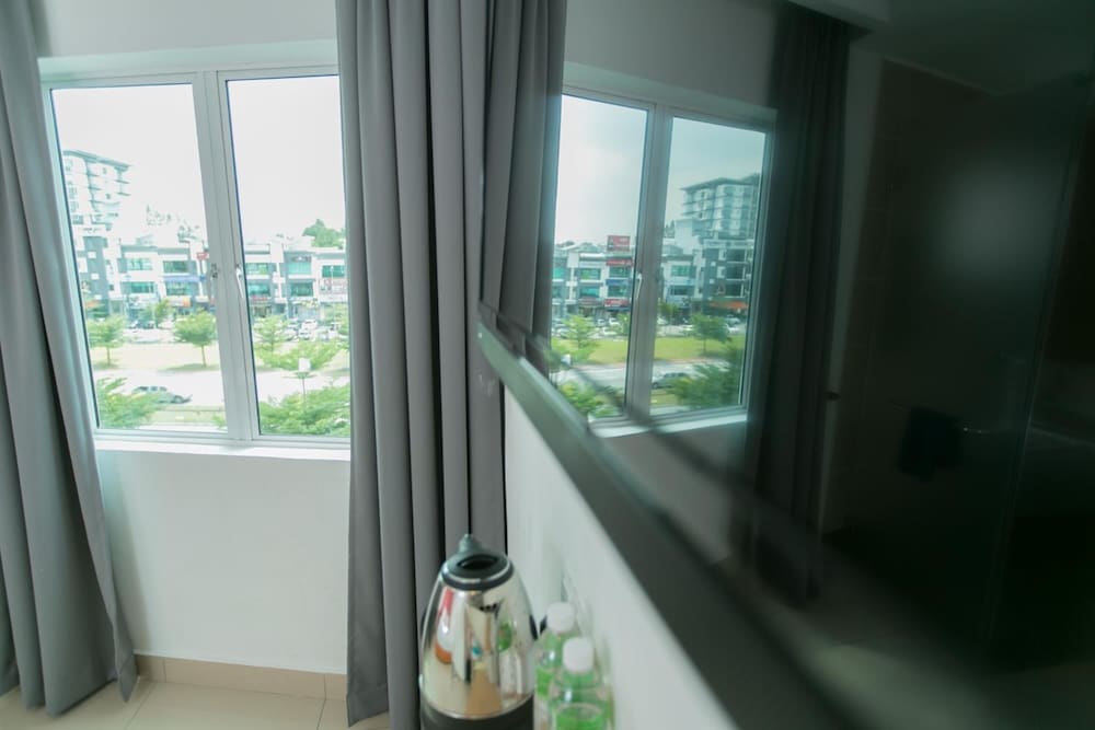 1 Hotel Mahkota Cheras 40/61