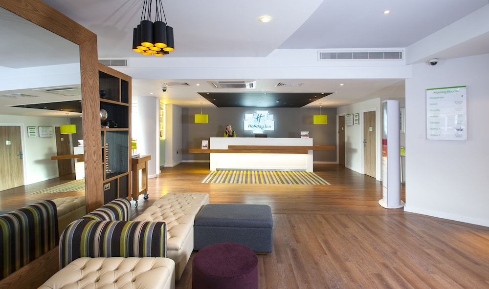 Holiday Inn London West 7/75